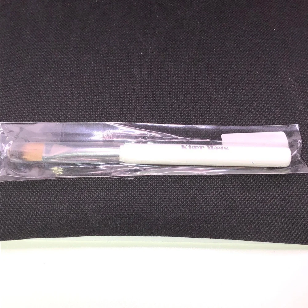 Kajer Weis concealer brush NEW and sealed.